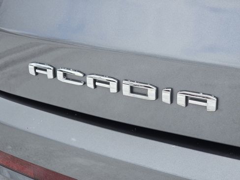 Used 2022 GMC Acadia Denali w/ Denali Technology Package image 13