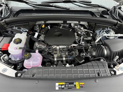 New 2026 Jeep Grand Cherokee L 4WD image 10