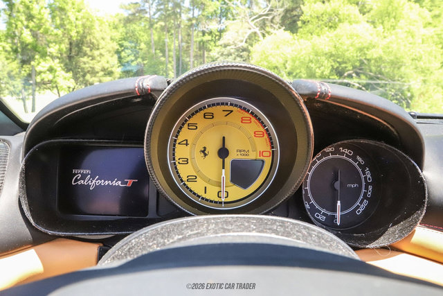 Used 2015 Ferrari California T RWD image 52