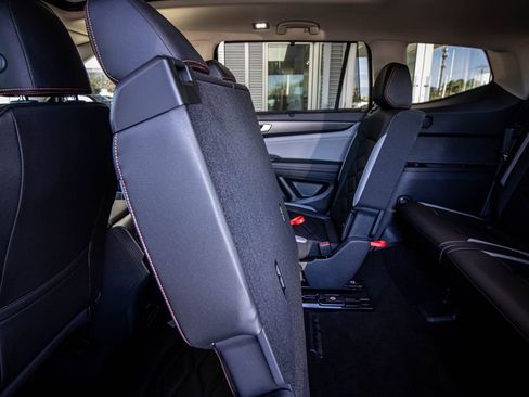 New 2026 Volkswagen Atlas Peak Edition image 30