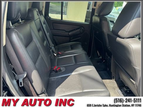 Used 2010 Ford Explorer XLT AWD/4WD image 27