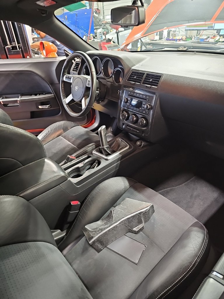 Used 2009 Dodge Challenger SRT8 RWD image 17