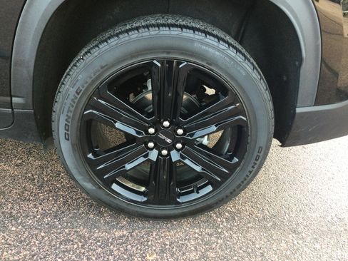 Used 2025 GMC Acadia Elevation w/ Elevation Premium Package image 5