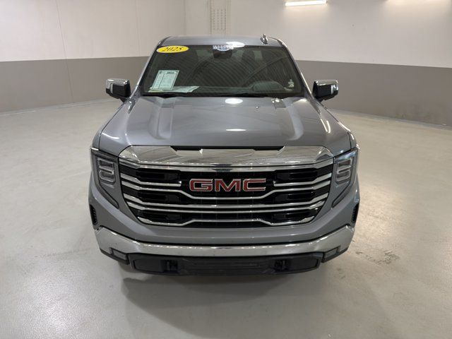 Used 2025 GMC Sierra 1500 SLT AWD/4WD image 3