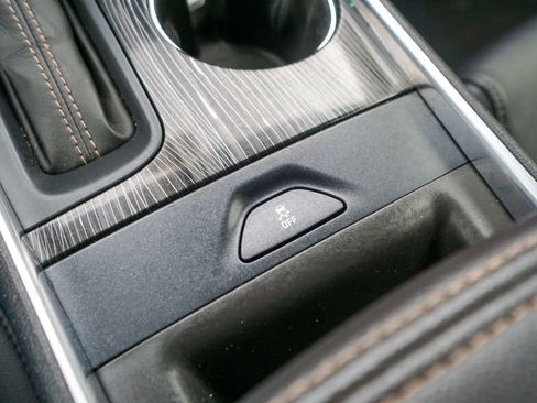 Used 2018 Chevrolet Impala LT image 23