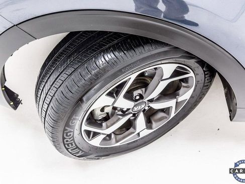 Used 2022 Kia Sportage LX image 12