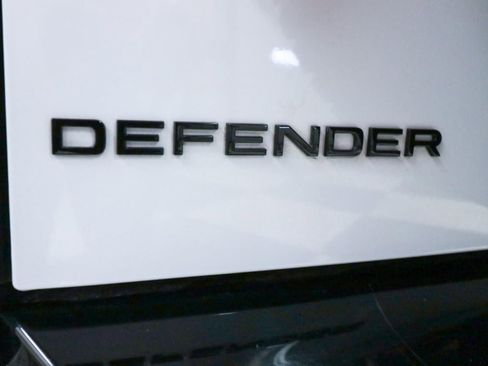 Used 2023 Land Rover Defender 110 V8 image 36