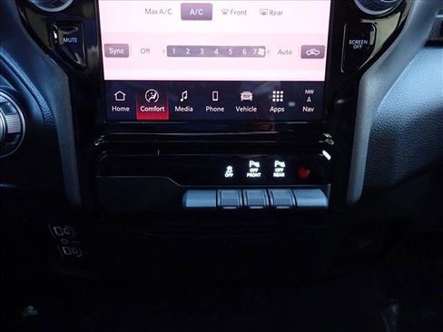Used 2025 RAM 1500 Laramie AWD/4WD image 20
