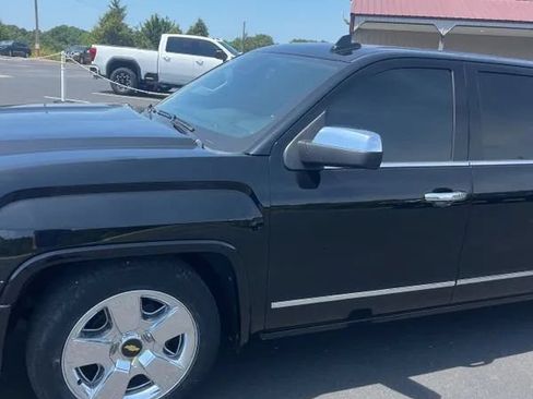 Used 2017 GMC Sierra 1500 Denali w/ Denali Ultimate Package AWD/4WD image 2