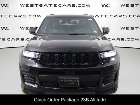 Used 2023 Jeep Grand Cherokee L Laredo AWD/4WD image 2