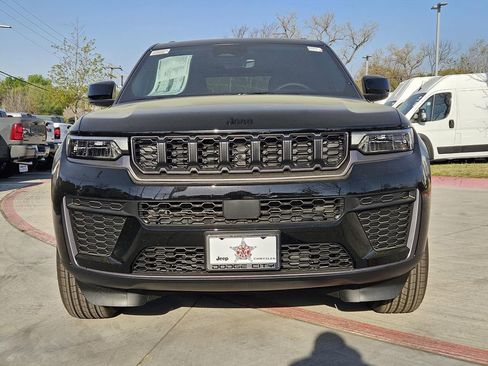 New 2026 Jeep Grand Cherokee Altitude RWD image 5