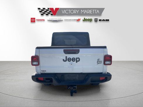 Used 2021 Jeep Gladiator Sport image 4