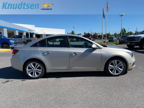 Used 2015 Chevrolet Cruze LTZ FWD image 8