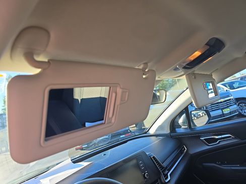 Used 2024 Kia Sportage LX image 13