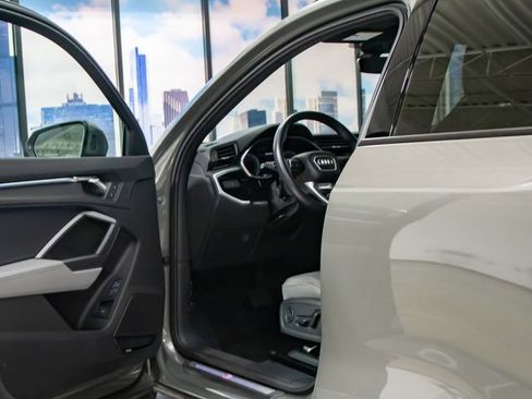 Used 2022 Audi Q3 2.0T Premium Plus w/ Premium Plus Package AWD/4WD image 13