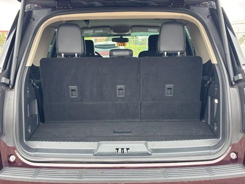 Used 2024 Ford Expedition XLT RWD image 11