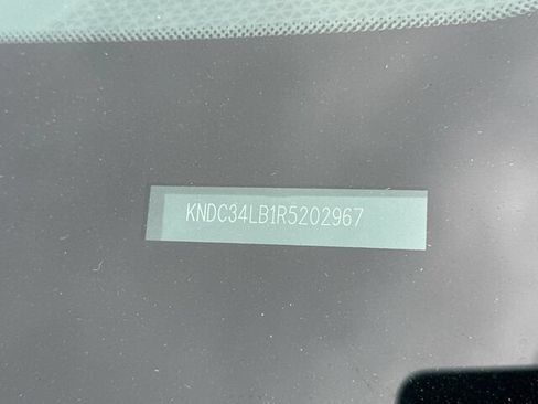 Used 2024 Kia EV6 Light RWD image 3