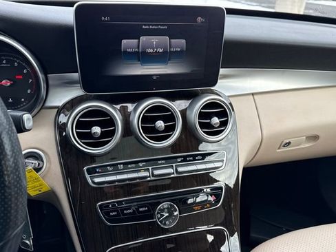 Used 2018 Mercedes-Benz C 300 4MATIC Sedan image 19