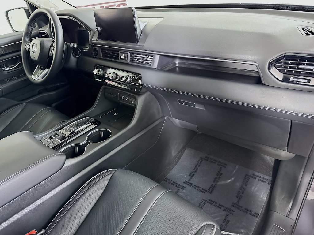 Used 2025 Honda Pilot Elite image 36