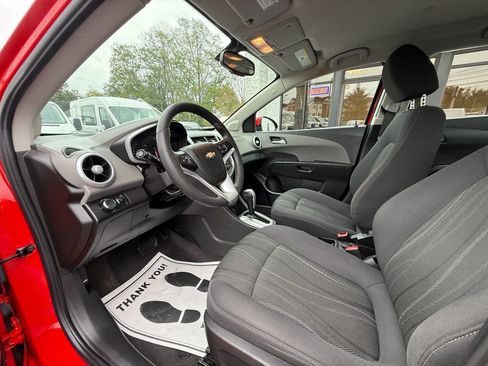 Used 2017 Chevrolet Sonic LT image 5