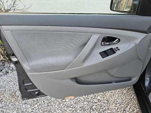 Used 2007 Toyota Camry LE image 16