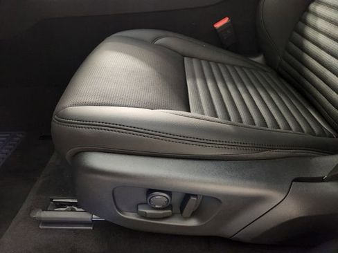 New 2025 Land Rover Discovery Sport S AWD/4WD image 23