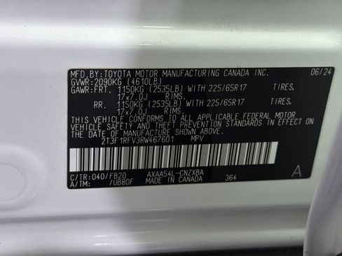Used 2024 Toyota RAV4 LE AWD/4WD image 37