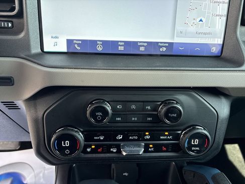 Used 2024 Ford Bronco Wildtrak AWD/4WD image 16
