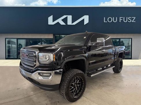 Used 2018 GMC Sierra 1500 SLE w/ SLE Value Package image 1