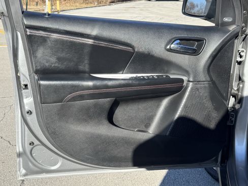 Used 2019 Dodge Journey GT image 23