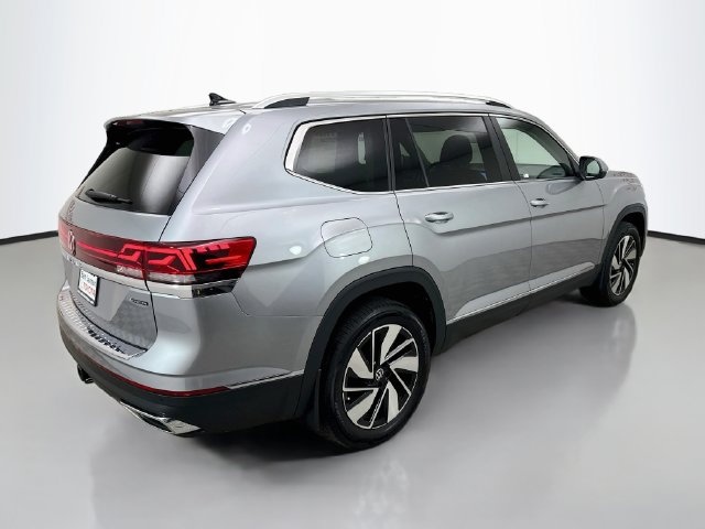 Used 2024 Volkswagen Atlas SEL AWD/4WD image 7