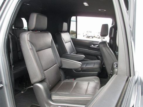 Used 2022 Chevrolet Suburban High Country w/ LPO, Illumination Package image 21