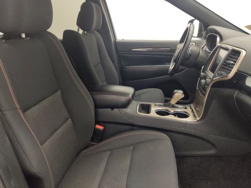 Used 2016 Jeep Grand Cherokee Laredo 75th Anniversary RWD image 21