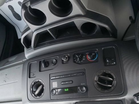 Used 2011 Ford E-150 and Econoline 150 Wagon w/ PWR Windows & Locks Group RWD image 13