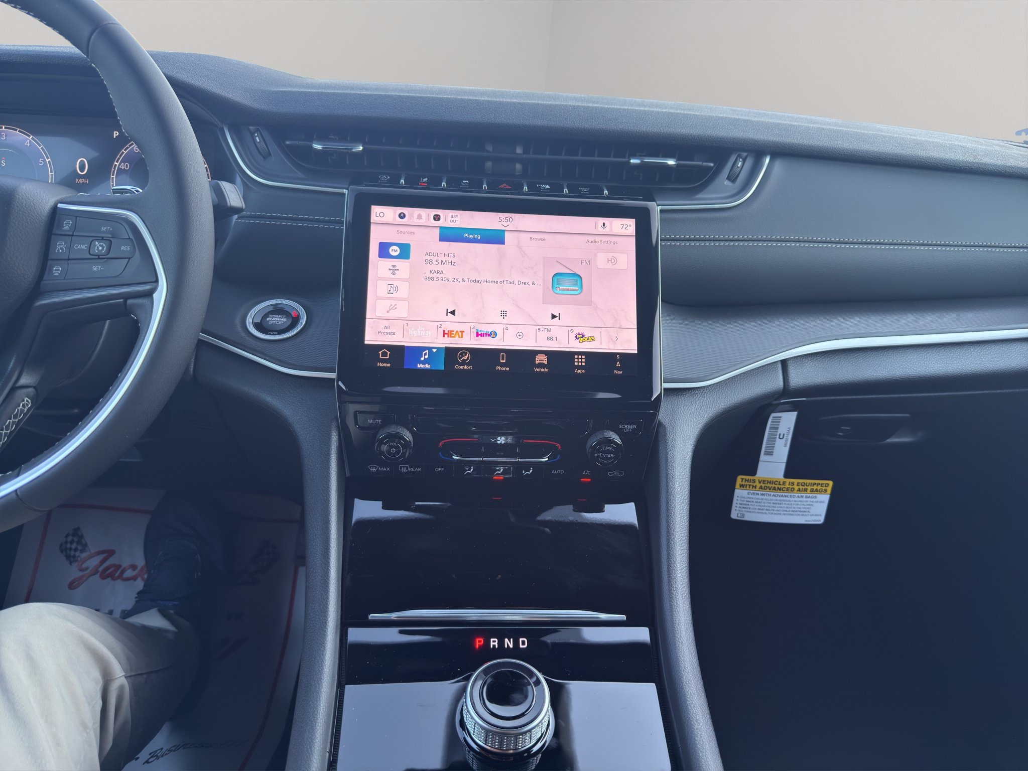 New 2027 Jeep Grand Cherokee Laredo RWD image 30