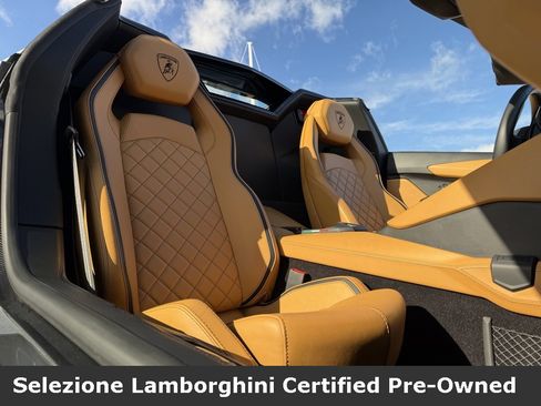 Used 2018 Lamborghini Aventador S image 52