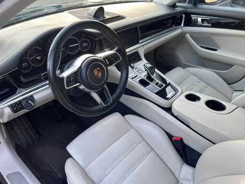Used 2017 Porsche Panamera w/ Premium Package RWD image 10