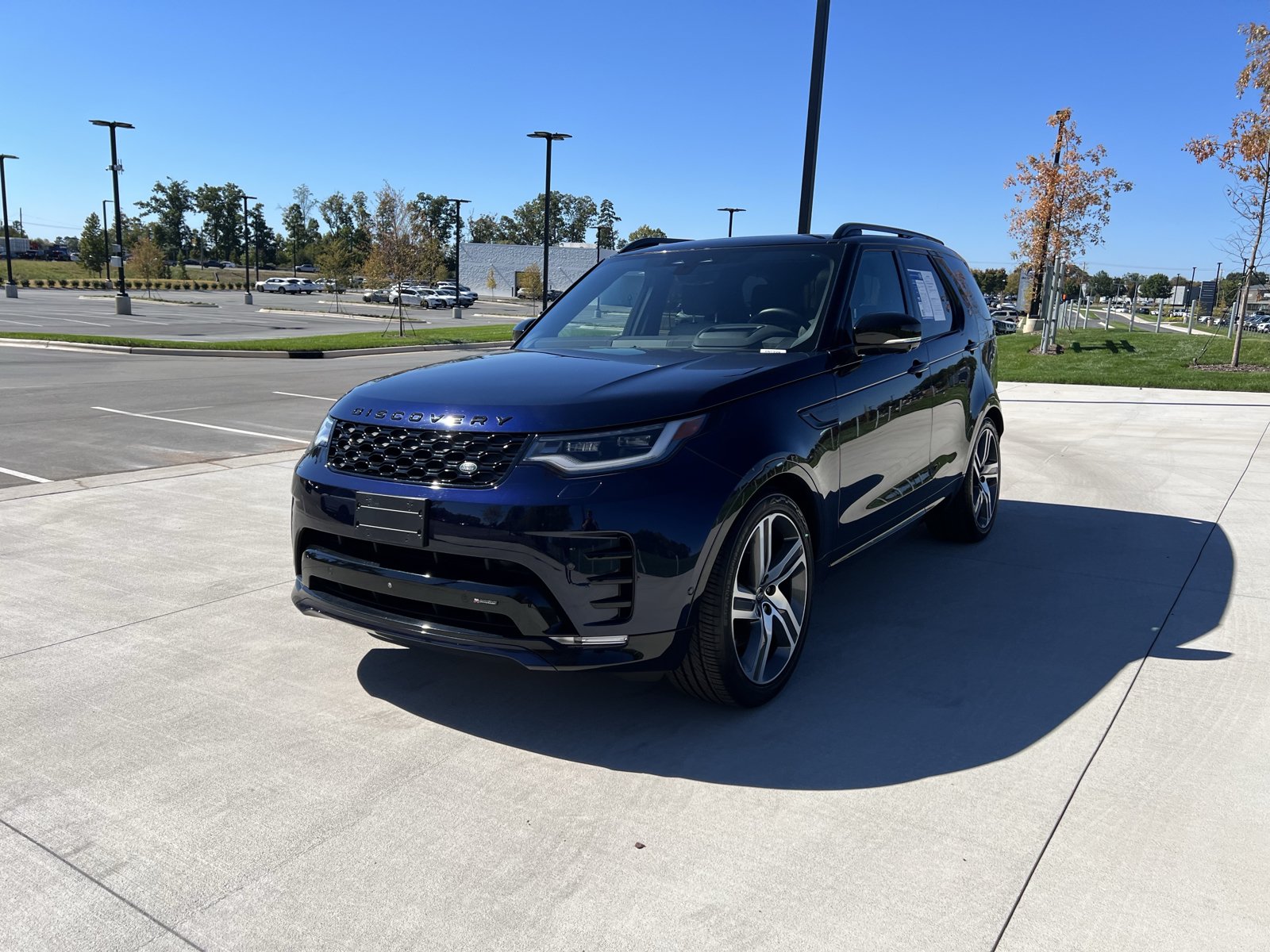 Used 2023 Land Rover Discovery S R-Dynamic AWD/4WD image 4