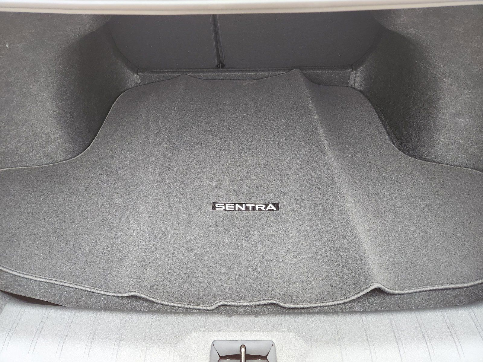 New 2026 Nissan Sentra SR w/ SR Premium Package FWD image 25