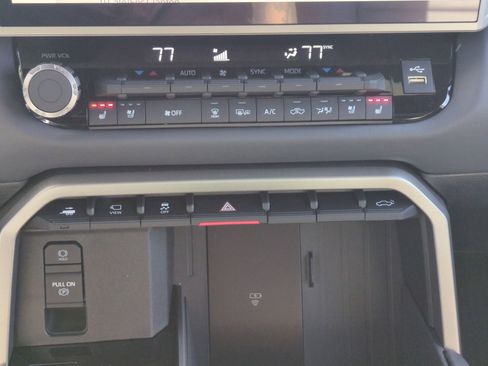 New 2026 Toyota Tundra Platinum AWD/4WD image 18