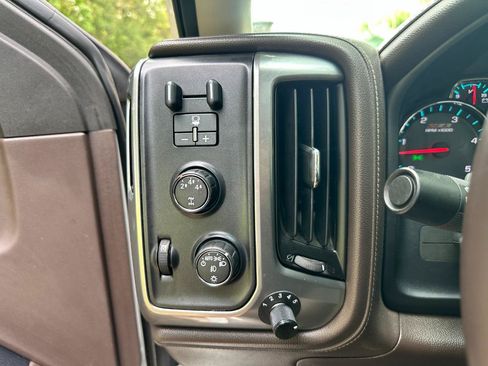 Used 2015 Chevrolet Silverado 2500 LTZ w/ Duramax Plus Package AWD/4WD image 34