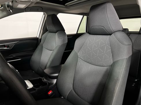 Certified 2025 Toyota RAV4 XLE w/ Convenience Package image 13