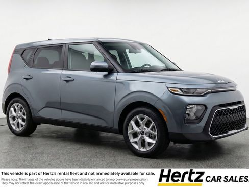 Used 2025 Kia Soul LX w/ LX Technology Package FWD image 1