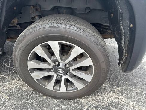 Used 2018 Toyota Tundra Limited AWD/4WD image 49