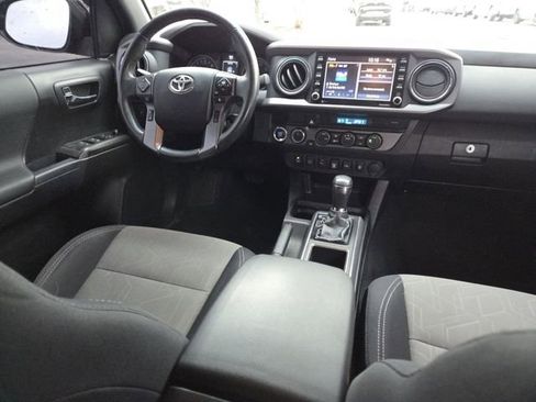 Used 2021 Toyota Tacoma TRD Off-Road w/ Technology Package image 26