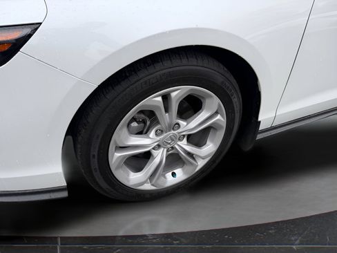 Used 2025 Honda Accord LX image 10