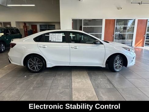 Used 2024 Kia Forte GT-Line w/ GT-Line Premium Package FWD image 12