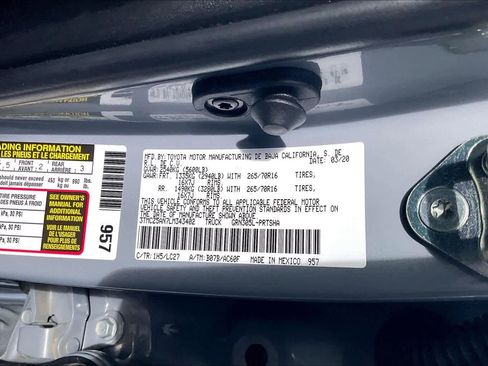 Used 2020 Toyota Tacoma TRD Off-Road w/ TRD Premium Off Road Package image 34