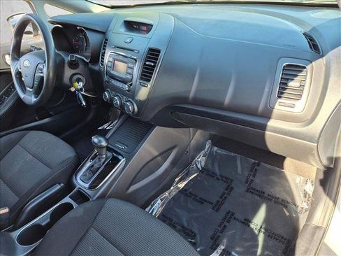 Used 2017 Kia Forte LX FWD image 19