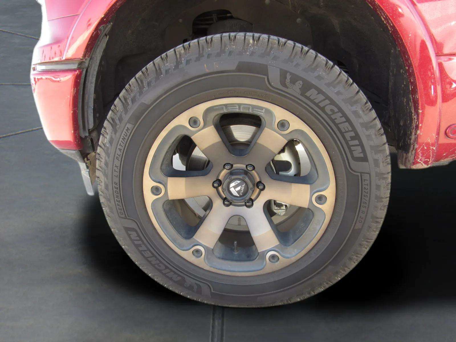 Used 2018 Ford F150 Lariat w/ Equipment Group 502A Luxury AWD/4WD image 5